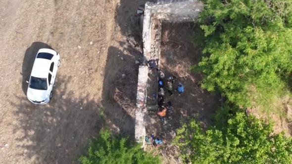 Kaçak kazı yapan 7 şüpheli yakalandı; operasyon kamerada