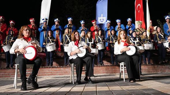 Yenişehir'de festival coşkusu: 88 Kişilik dev kadro sahnede