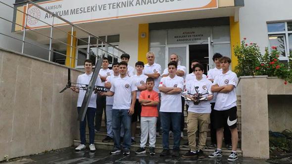 Samsun’da öğrenciler, liseler seviyesinde tek olan insansız hava aracı tasarladı