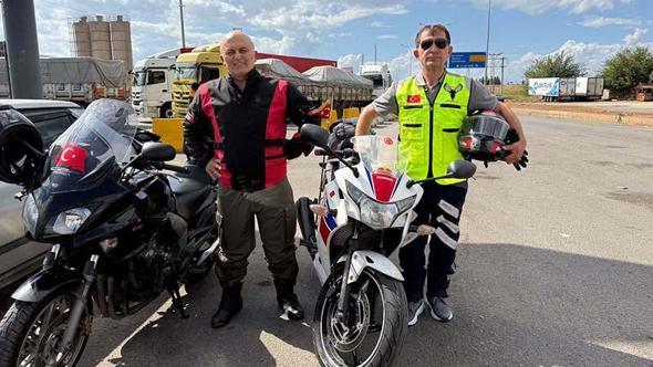 Düzce'den motosikletle umreye giden 2 kişi, Suriye'ye geçti