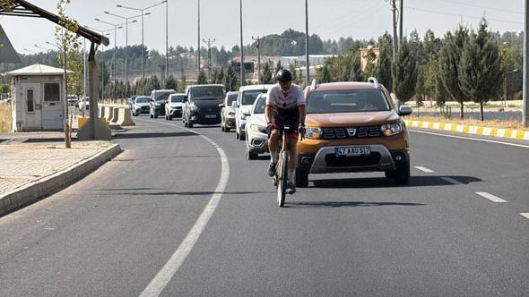 Çocukken taşındıkları İsviçre’den Midyat’a 4 bin 500 kilometre pedal çevirdi