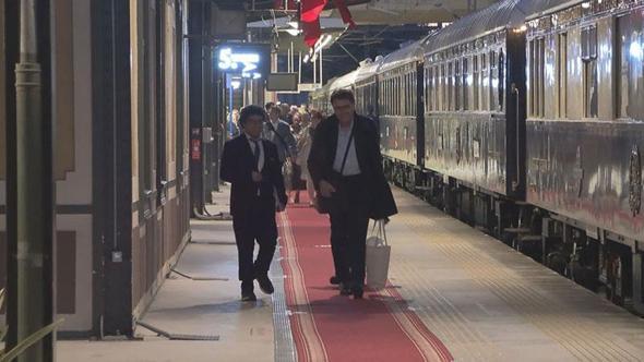 Tarihi 'Orient Express' treni 70'ten fazla yolcusuyla İstanbul'a geldi