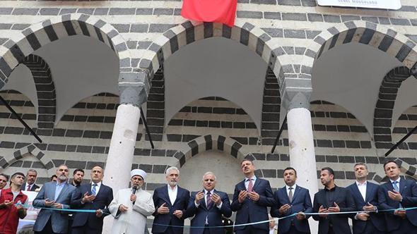 Kahramanmaraş depremlerinde hasar gören 6 cami, yeniden ibadete açıldı