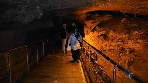 Su basan Gökgöl Mağarası 10 gün sonra ziyarete açıldı