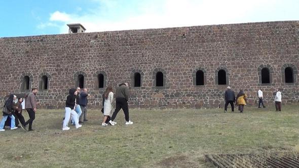 Erzurum’un tarihi ve turistik değerleri öğrencilere tanıtıldı
