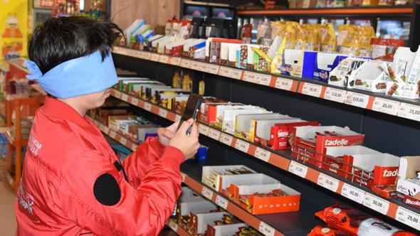Kardeş 2 öğrenciden görme engellilerin alışverişini kolaylaştıracak uygulama; ‘Gözümsün’