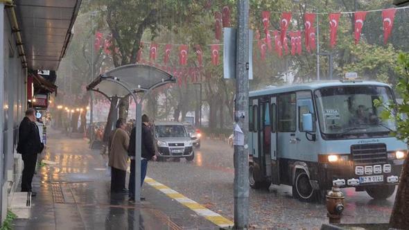 Zonguldak’ta cadde ve sokaklar göle döndü