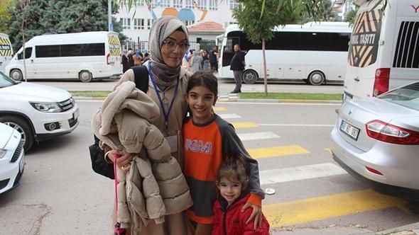 7 yaşında yürüyebilen Serebral Palsili Hayrunnisa'nın hayali doktor olmak