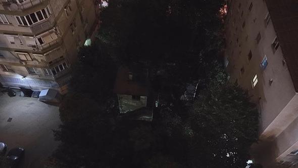 Kadıköy’de 3 katlı ahşap köşkte yangın