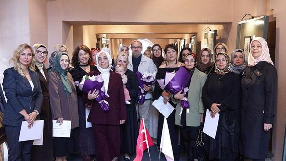 39 eserden oluşan Çınar Resim Atölyeleri Sergisi açıldı