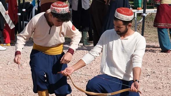 Geleneksel Türk Okçuluk Türkiye Şampiyonası 2’nci gününde sürüyor