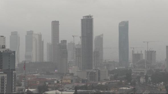 İzmir'i sis bulutu kapladı