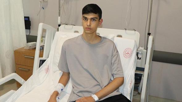 Samsun’da 17 yaşındaki hastanın göğsü ameliyatla düzeltildi