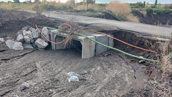 Elazığ’da sağanak sele neden oldu, üzüm bağları su altında kaldı