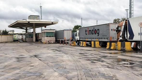 Kapıkule’de kontak kapatan TIR şoförlerinin eylemi sona erdi, geçişler başladı