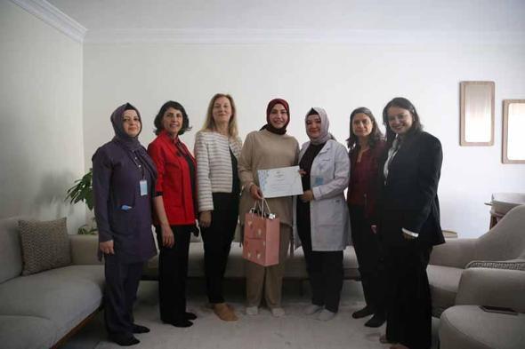 Her gebeye bir ebe ile normal doğum oranı arttı