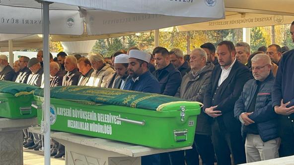 Tartıştığı babasını bıçaklayarak öldürdü; işletmenin çatısında yakalandı