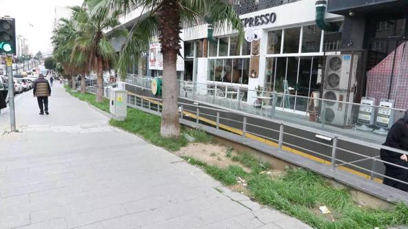 Gaziosmanpaşada işletme sahibi tarafından öğretmen ve öğrencilerin kovulduğu kafe mühürlendi