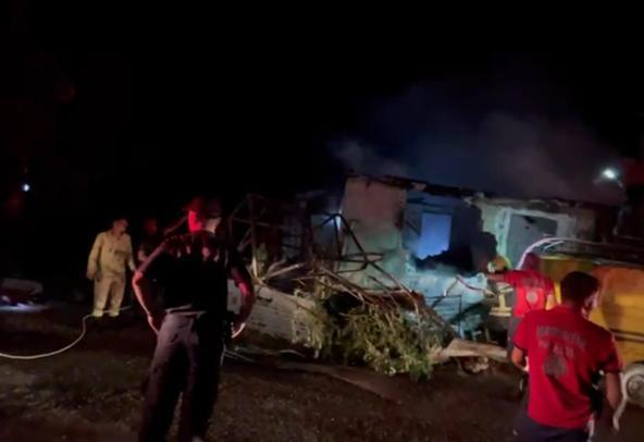 Ahşap evde çıkan yangında babaanne ile torunu öldü