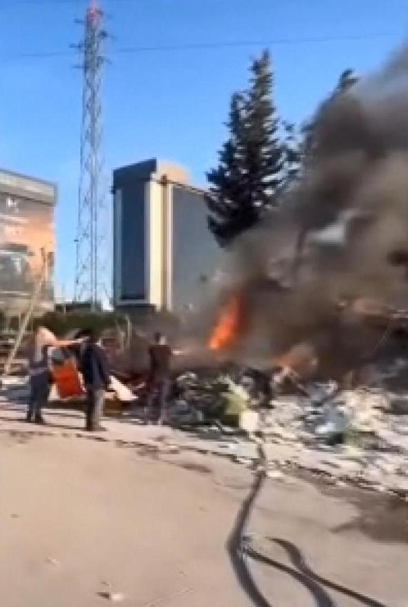 Bahçelievlerde restoranda çıkan yangın söndürüldü