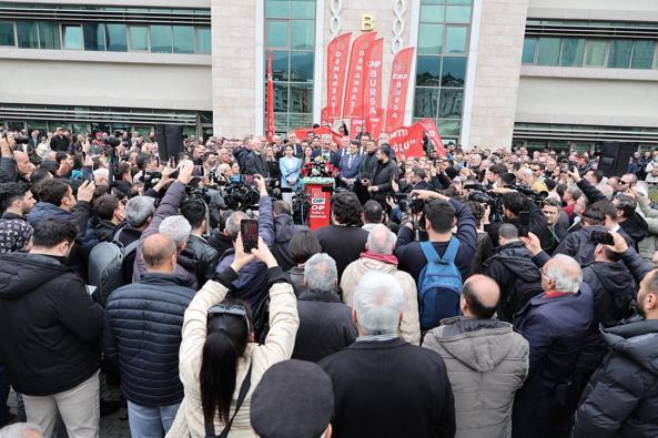 Bursa Büyükşehir Belediye Başkanı Mustafa Bozbey gözaltına alındı