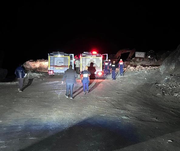 Sivasta maden ocağında göçük; Şantiye müdürü göçük altında kaldı