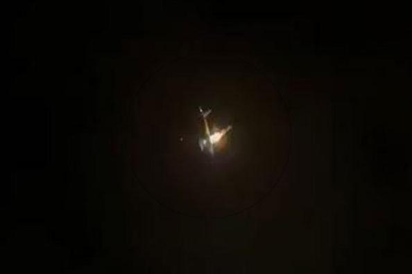 Trabzon- Cidde seferi için havalanan uçak, motorundan alev uzayınca geri döndü; o anlar kamerada