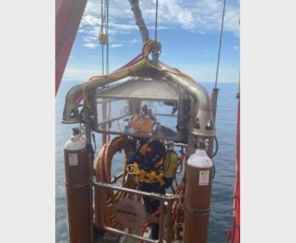 Halit Yukayın cansız bedeninin çıkarılması için Deniz Kuvvetleri dalgıçları devrede