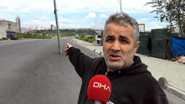 Avcılarda kaldırım geriye alındı, direk yolda kaldı