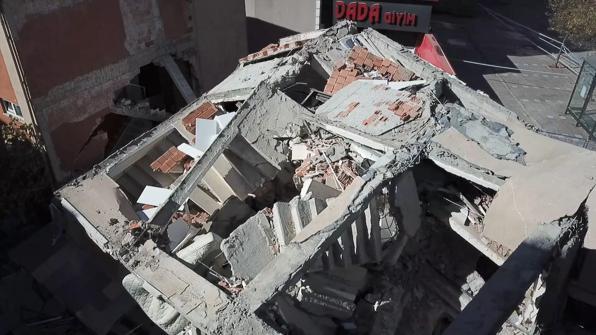 Gebzede çöken binanın enkazı savcıların incelemesi sonrası kaldırılacak