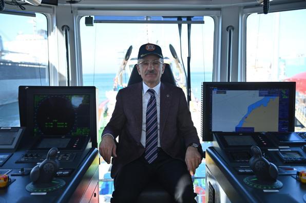 Bakan Uraloğlu: Kritik su yollarımızda dijitalleşmeyi ileri seviyeye taşıyoruz