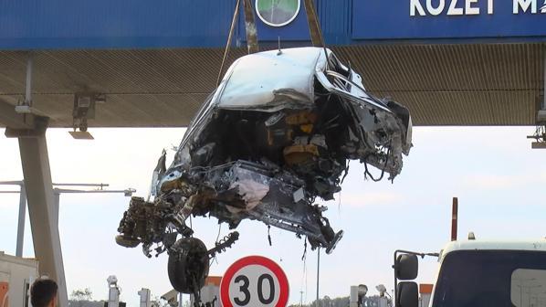 Kuzey Marmara Otoyolunda otomobil gişe bariyerine çarptı;1 ölü