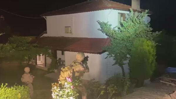 Erhan Karaalı kaçıran şüphelilerin Kocaelide yakalandığı görüntüler ortaya çıktı