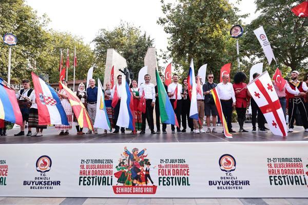 Denizlide 18inci Uluslararası Halk Dansları Festivali coşkusu başladı