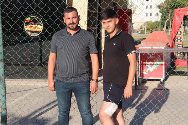 Parkta tartıştıkları 3 lise öğrencisini dövüp, bıçakladılar; olay kamerada