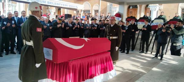 Şehitler memleketlerinde son yolculuğuna uğurlandı