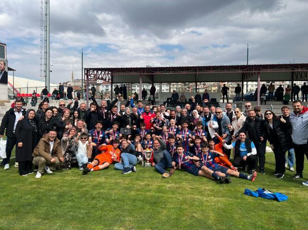 1461 Trabzon FK U14 takımı Türkiye Şampiyonu oldu