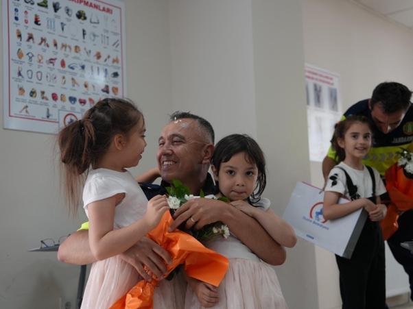 Düzcede jandarma ekiplerine Babalar Günü sürprizi