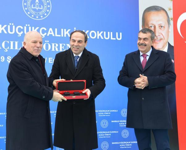 Bakan Tekin, Erzurumda 12 derslikli okulun açılışını yaptı