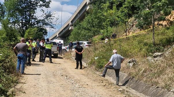 Viyadükte ölü bulunan doktor toprağa verildi; cenaze namazını kuzeni kıldırdı