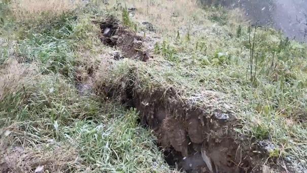 Eyüpsultanda çatlaklar oluşan 4 bina tahliye edildi