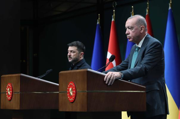 Cumhurbaşkanı Erdoğan, Zelenskiyi resmi törenle karşıladı