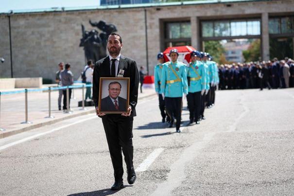 Eski Sağlık Bakanı Şıvgın için TBMMde tören