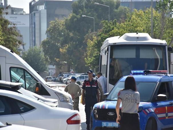 Menderes Belediye Başkanı Çiçek dahil 10 şüpheli tutuklandı