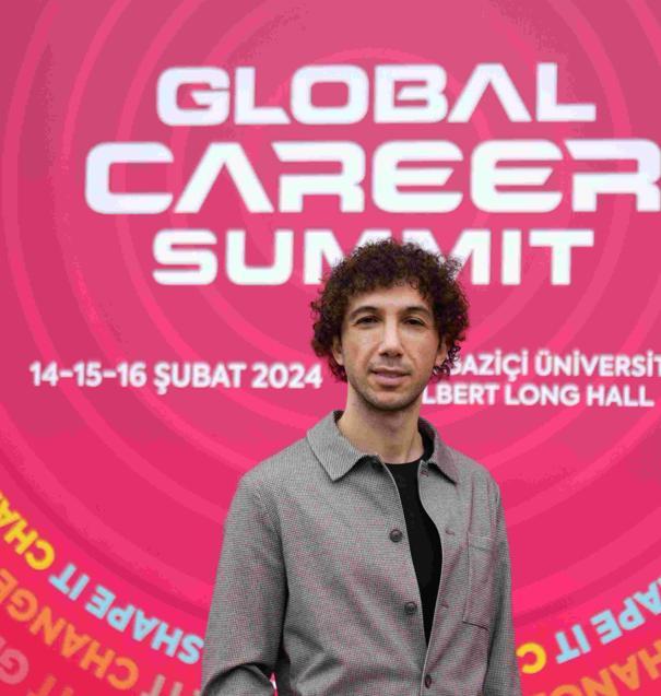 Gençlerin yüzde 83,2si Türkiyedeki global şirketlerde çalışmayı hedefliyor