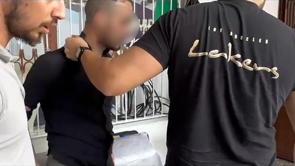 Evinde uyuşturucuyla yakalandı; ‘hediye’ karşılığı emanet aldım dedi