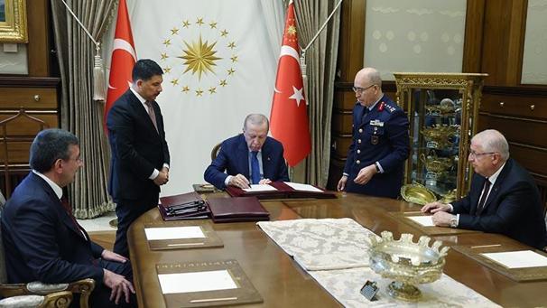 Cumhurbaşkanı Erdoğan, YAŞ kararlarını imzaladı