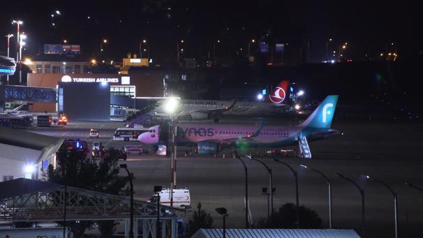 Motoru arızalanınca acil iniş yapan uçakta kapsamlı inceleme