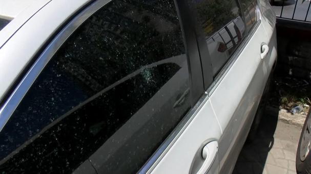 Bağcılarda 8 ay önce hayalet ekranı çalınan otomobile yeniden hırsız girmeye çalıştı