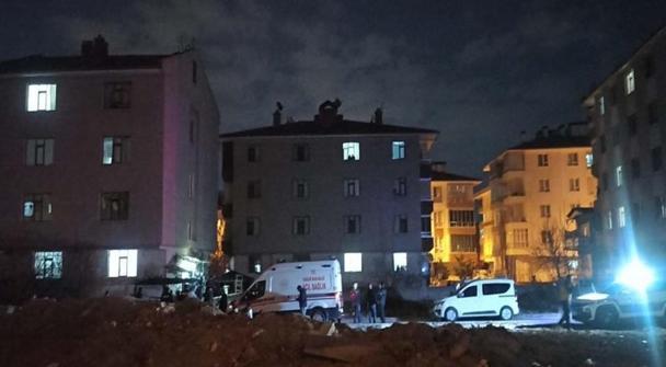 Boşanma aşamasındaki eşi tarafından öldürülen kadın, toprağa verildi